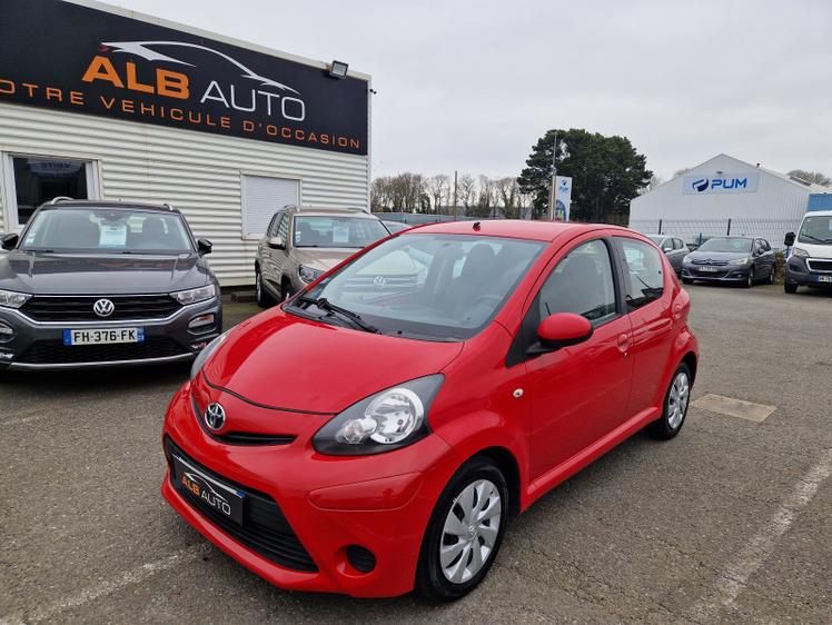 Toyota Aygo  - Connect - 7 990 €