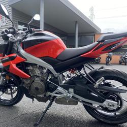 Aprilia Tuono  Gleiz&eacute;