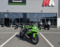 Kawasaki ZX Tours