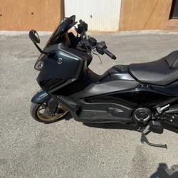 Yamaha T MAX  B&eacute;ziers