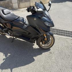 Yamaha T MAX  B&eacute;ziers