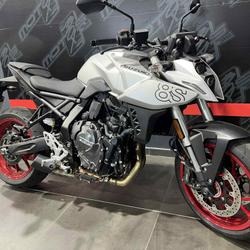 Suzuki GSX  Dole