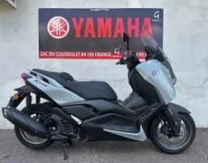 Yamaha X MAX Orange