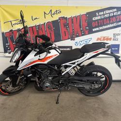 KTM 390 Duke  Saint-Germain-Laprade