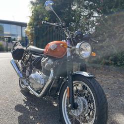 Royal-Enfield Interceptor  Saint-Maximin