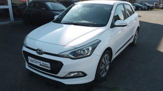 Hyundai i20  - photo 2
