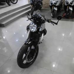 Guzzi V7  Rueil-Malmaison