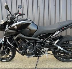 Yamaha MT09  Troyes