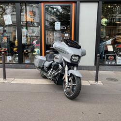 Harley Davidson Street Glide  Paris 11e Arrondissement