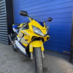 Honda CBR  Al&egrave;s