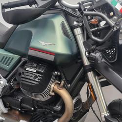 Guzzi V85 TT  Le Mans