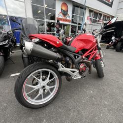 Ducati Monster  Montlu&ccedil;on