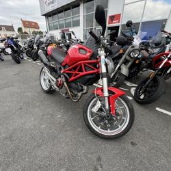Ducati Monster  Montlu&ccedil;on