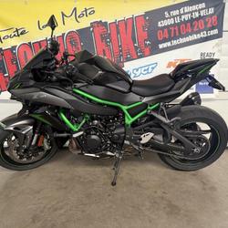 Kawasaki Z1000  Saint-Germain-Laprade