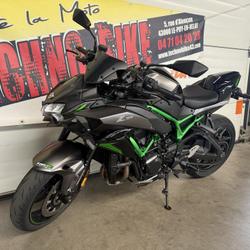 Kawasaki Z1000  Saint-Germain-Laprade