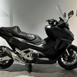 Honda Forza  Saint-Martin-d'H&egrave;res