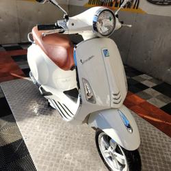 Vespa Primavera  Vitrolles