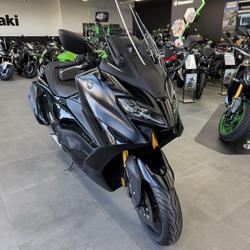Yamaha T MAX  N&icirc;mes