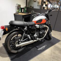 Triumph Bonneville  Montlh&eacute;ry