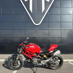 Ducati Monster  Rochefort-du-Gard