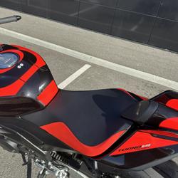 Aprilia Tuono  Rochefort-du-Gard