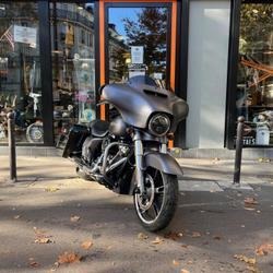Harley Davidson Street Glide  Paris 11e Arrondissement