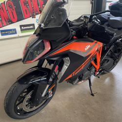 KTM Super Duke  Saint-Germain-Laprade