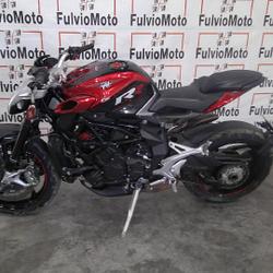 MV-Agusta Brutale 800  Arles