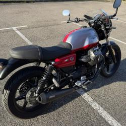 Guzzi V7  Bourgoin-Jallieu