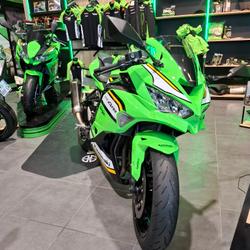 Kawasaki ZX  Tr&eacute;gueux