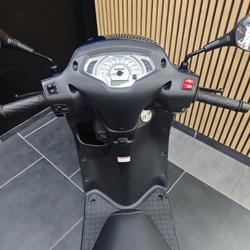 Suzuki DR  Saint-Ouen-l'Aum&ocirc;ne