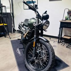 Triumph Scrambler  Montlh&eacute;ry