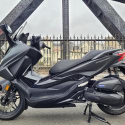 Honda Forza  Paris 10e Arrondissement