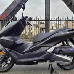 Honda PCX  Paris 10e Arrondissement