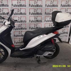 Piaggio Medley  Arles