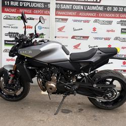 Husqvarna Svartpilen  Saint-Ouen-l'Aum&ocirc;ne