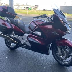 Honda Pan European  Tr&eacute;gueux