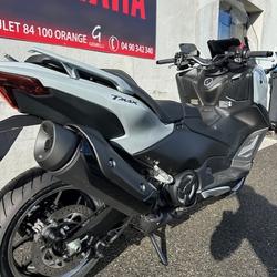 Yamaha T MAX  Orange