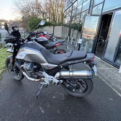 Guzzi V85 TT  Dury