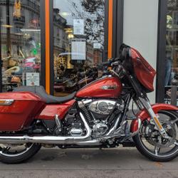 Harley Davidson Street Glide  Paris 11e Arrondissement