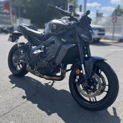 Yamaha MT09  Montlu&ccedil;on