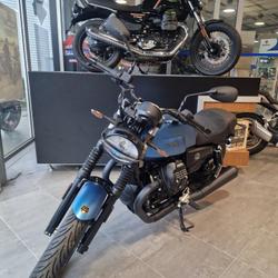 Guzzi V7  M&eacute;rignac