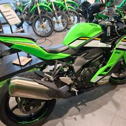 Kawasaki ZX  Tr&eacute;gueux