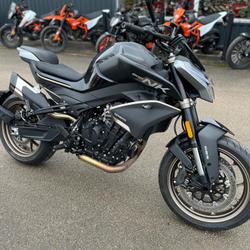 CFMOTO 800 NK Sport  Chen&ocirc;ve