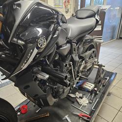 Yamaha MT07  B&eacute;ziers