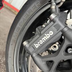 Triumph 1050 Speed Triple  Bourg-l&egrave;s-Valence