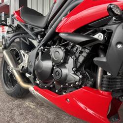 Triumph 1050 Speed Triple  Bourg-l&egrave;s-Valence