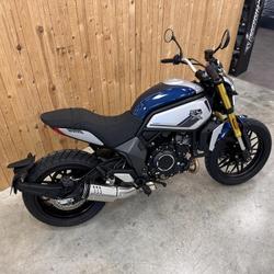 CFMOTO 700 CL-X Sport  Valence