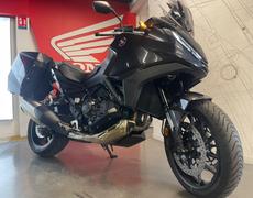 Honda NT Paris 10e Arrondissement