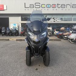 Piaggio MP3  Saint-Martin-d'H&egrave;res
